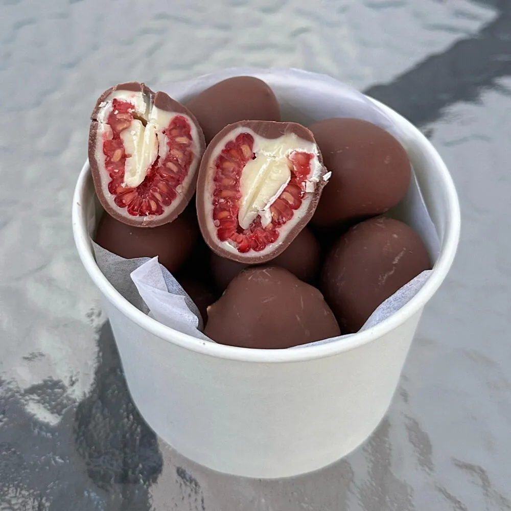 Малина в бельгийском шоколаде — нежный десерт с доставкой - фото 3