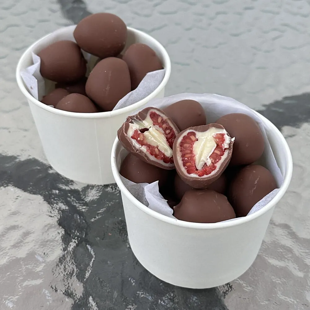 Малина в бельгийском шоколаде — нежный десерт с доставкой - фото 2